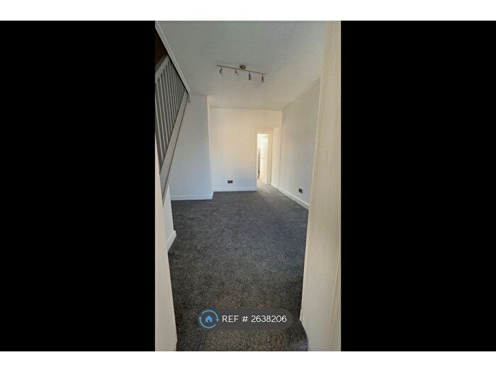 2 Bedroom Flat To Rent In Queen Street, Horsham, RH12