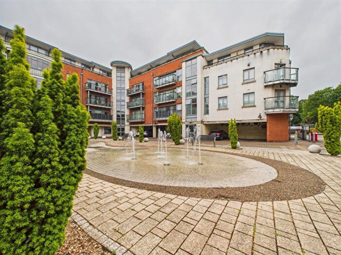 2 Bedroom Apartment For Sale In New Street, Chelmsford, CM1