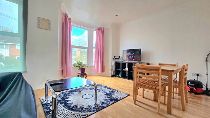 4 Bedroom Flat To Rent In Carnarvon Road, London, E15