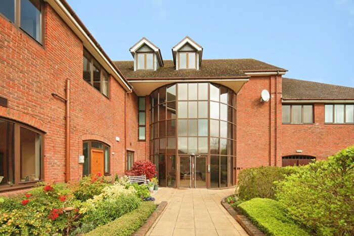 2 Bedroom Apartment For Sale In Stratford Road, Hockley Heath, Solihull, B94