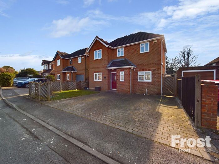 3 Bedroom Detached House To Rent In Chattern Hill, Ashford, Surrey, TW15