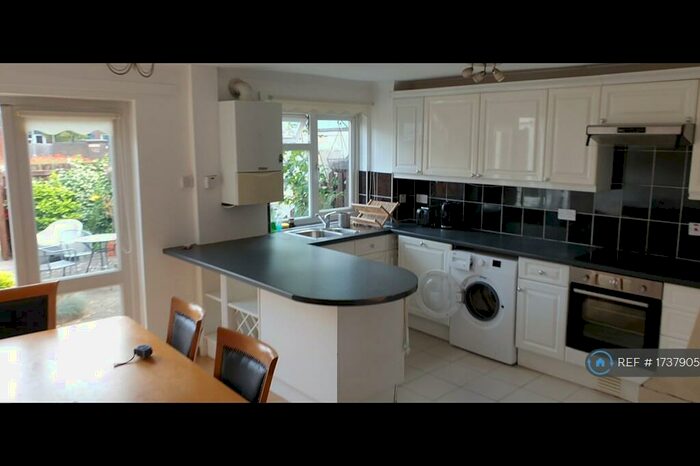 4 Bedroom Terraced House To Rent In Pownall Road, London, E8