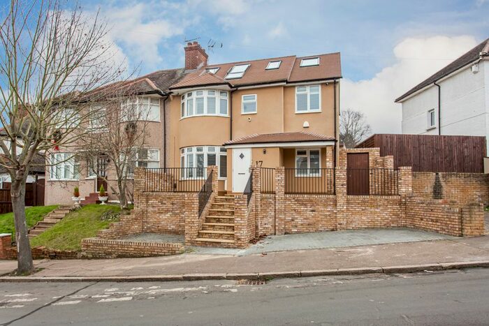 4 Bedroom Semi-Detached House To Rent In Ankerdine Crescent, London SE18