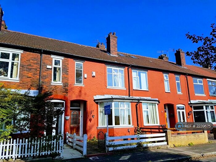 4 Bedroom Terraced House To Rent In Hugh Oldham Drive, Salford, M7