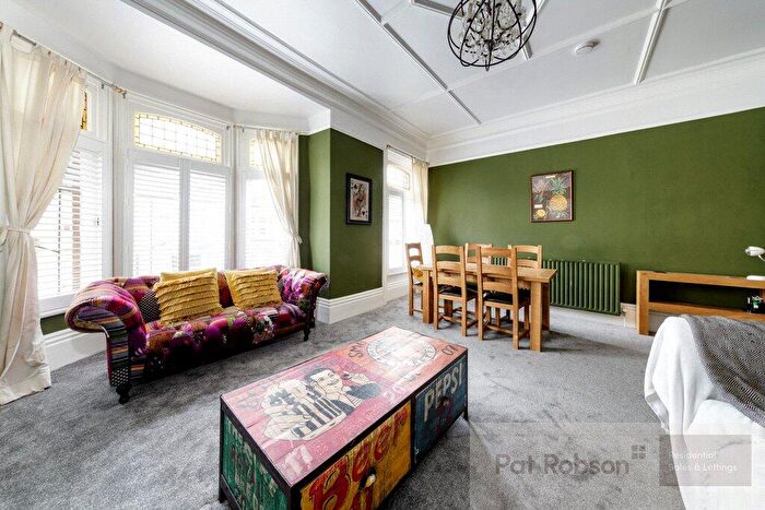 3 Bedroom Apartment For Sale In Devonshire Place, Jesmond, Newcastle Upon Tyne, NE2