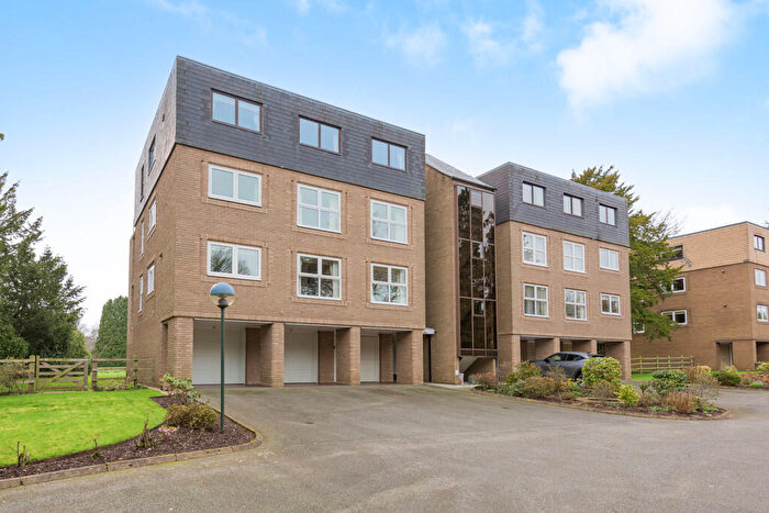 3 Bedroom Apartment For Sale In Lakeside, Little Aston, Sutton Coldfield, B74