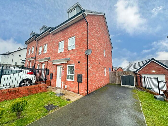 3 Bedroom End Of Terrace House For Sale In Far Hey Drive, Wirral, CH49