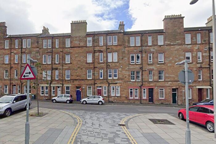 1 Bedroom Flat For Sale In , Gibson Terrace, Flat, Fountainbridge, Edinburgh, EH11