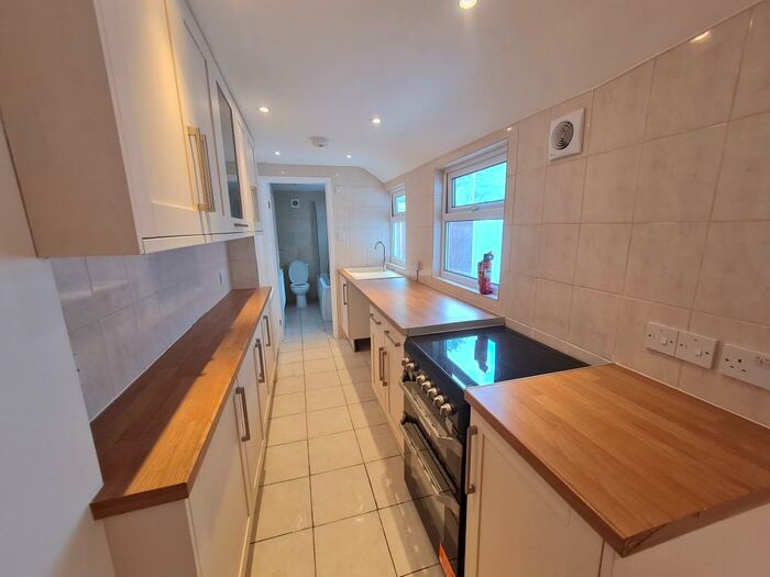 2 Bedroom House To Rent In Lower Bell Lane, Ditton, ME20