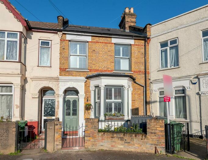 4 Bedroom Terraced House To Rent In Wolsey Avenue, Walthamstow, E17