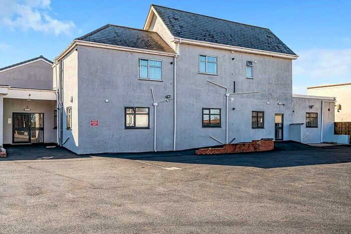 2 Bedroom Flat To Rent In Pearson Street, Brierley Hill, West Midlands, DY5