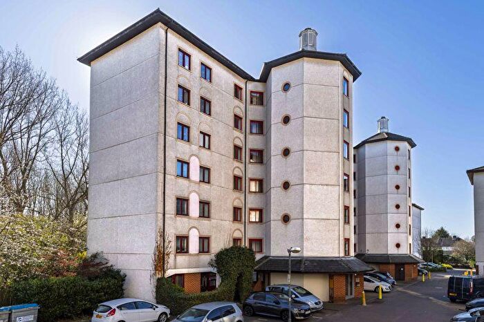1 Bedroom Flat For Sale In Eleanor Way, Waltham Cross, EN8