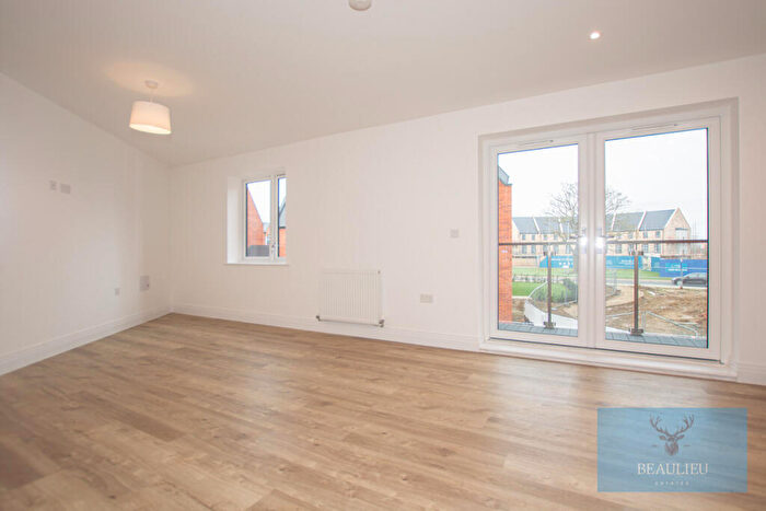 2 Bedroom Apartment To Rent In Louis Faiers Crescent, Chelmsford, CM1