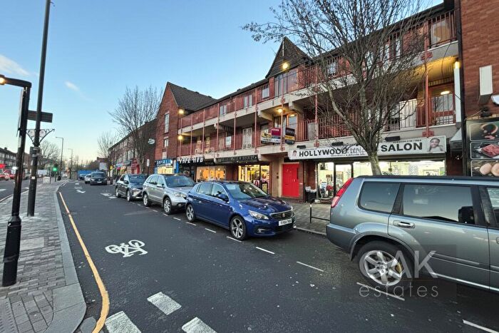 2 Bedroom Flat For Sale In Burywood Court, Hertford Road, Enfield, EN3
