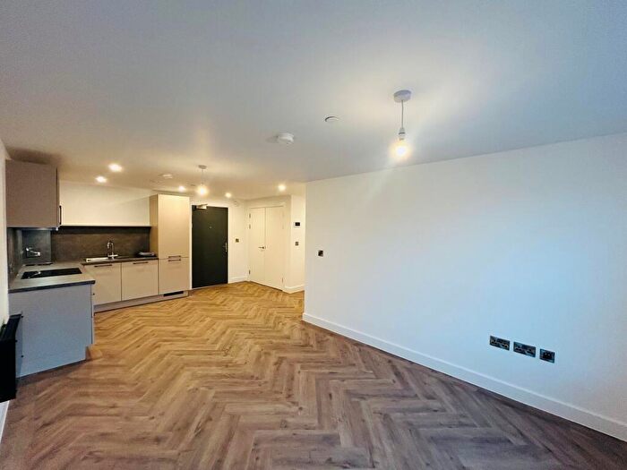 2 Bedroom Apartment To Rent In Upper Gough Street, Birmingham, B1
