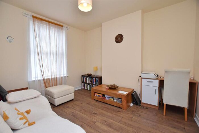 2 Bedroom House For Sale In Wrexham Road, Rhostyllen, Wrexham, LL14
