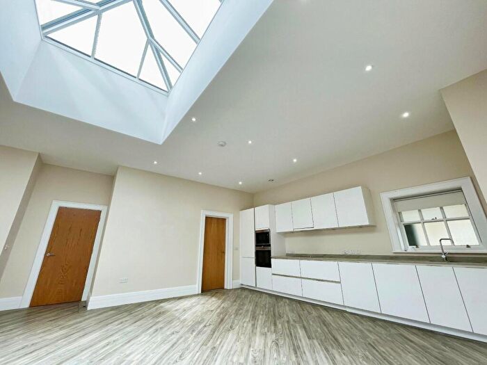 2 Bedroom Flat For Sale In Greenbank Hall, Eaton Road, Chester, CH4