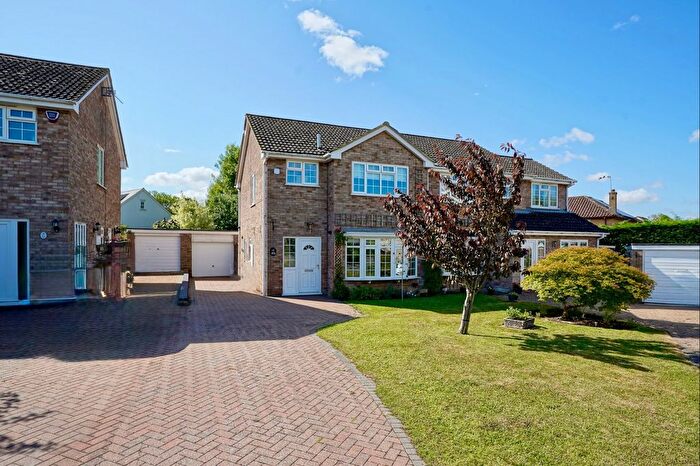 3 Bedroom Semi-Detached House For Sale In Aragon Place, Kimbolton, Huntingdon, PE28