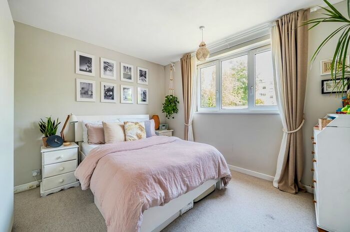 1 Bedroom Flat To Rent In Wood Vale, London, SE23