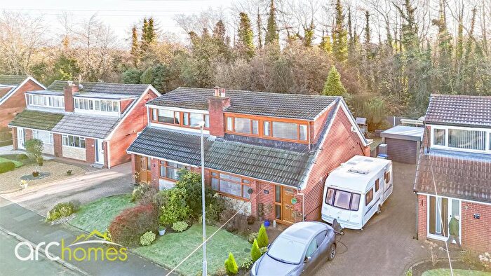 2 Bedroom Semi Detached House For Sale In Chichester Avenue, Atherton, Manchester, M46