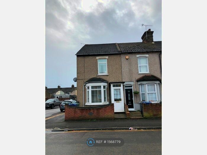 3 Bedroom End Of Terrace House To Rent In Arthur Street, Grays, RM17