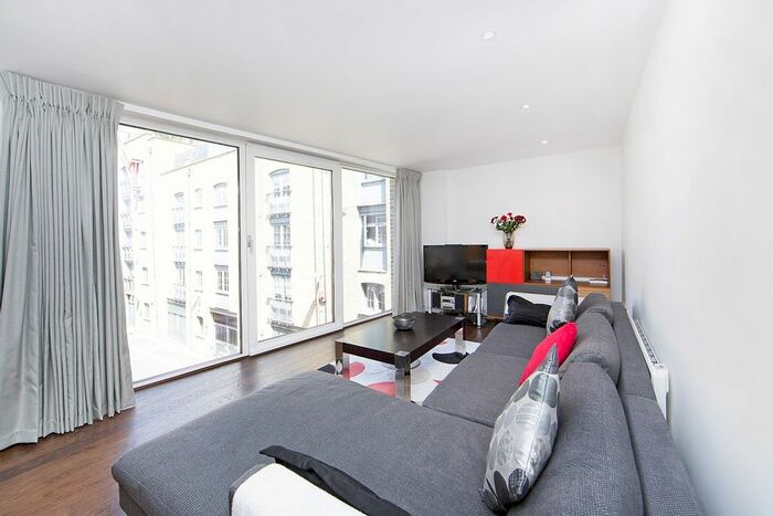 2 Bedroom Flat To Rent In Meridian Court, East Lane, London, SE16