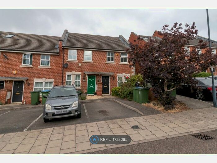 2 Bedroom End Of Terrace House To Rent In Howerd Way, London, SE18