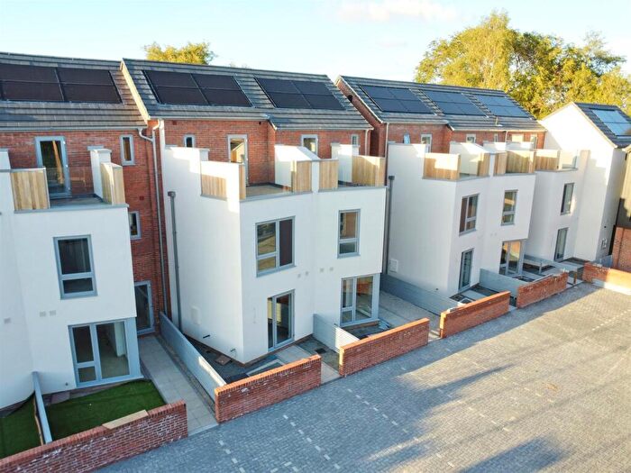 3 Bedroom House For Sale In St. Nicholas Road, Beverley, HU17