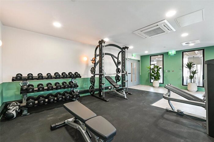 1 Bedroom Apartment To Rent In Spinners Yard, Spinners Lane, LS7