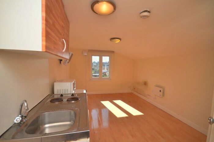 1 Bedroom Studio To Rent In Brownhill Road, London, SE6
