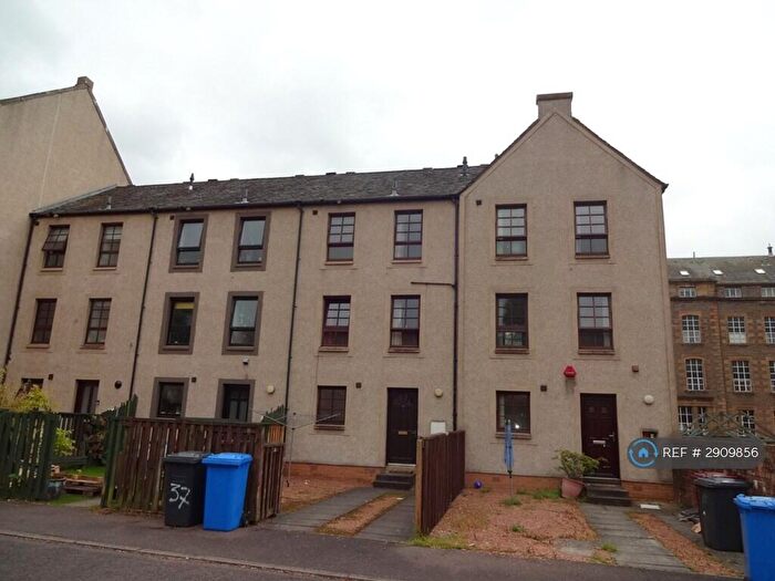 4 Bedroom Terraced House To Rent In Taylors Lane, Dundee, DD2