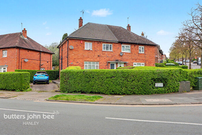 3 Bedroom Semi Detached House For Sale In Pinfold Avenue Norton Stoke-On-Trent, ST6