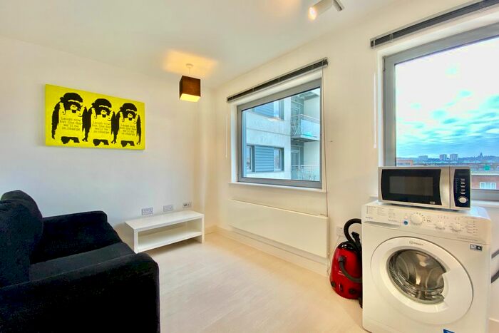 Studio To Rent In Manor Mills, Ingram Street, Leeds, West Yorkshire, LS11