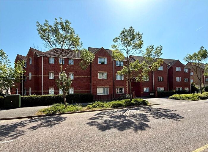 3 Bedroom Flat For Sale In Galleon Road, Chafford Hundred, Grays, Essex, RM16