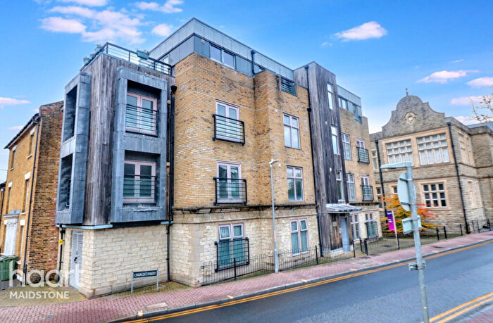 2 Bedroom Apartment For Sale In Church Street, Maidstone, ME14