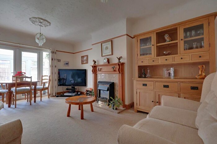 2 Bedroom Semi-Detached Bungalow For Sale In Springfield Close, Bedhampton, Havant, PO9