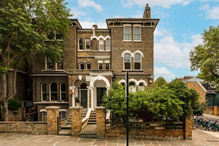2 Bedroom Flat For Sale In South Villas, Camden Town, NW1