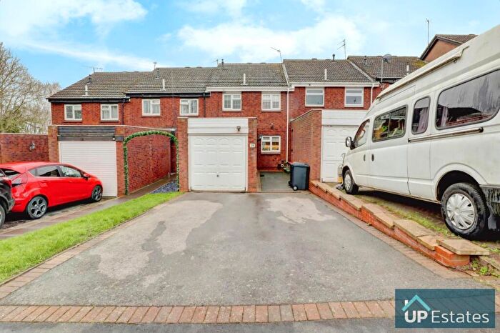 3 Bedroom Terraced House For Sale In Stoneleigh Close, Hartshill, Nuneaton, CV10