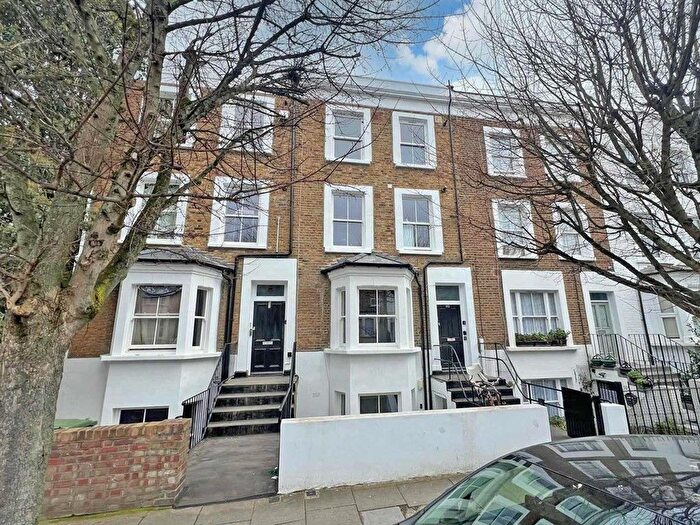 1 Bedroom Flat For Sale In Coningham Road, Shepherds Bush, W12