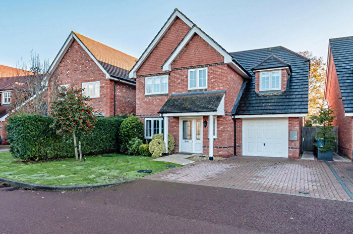 4 Bedroom Detached House For Sale In Elen Place, Bracknell, Berkshire, RG42