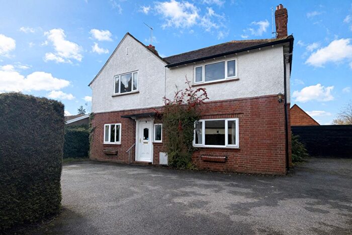 3 Bedroom Property For Sale In Delta Road, Chobham, GU24