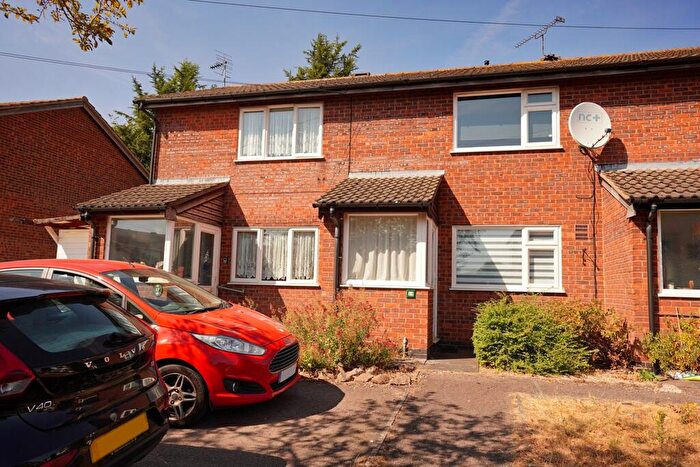 2 Bedroom Terraced House For Sale In Walcote Close, Hinckley, Leicestershire, LE10