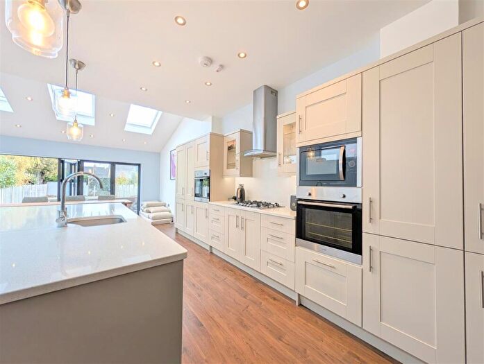 4 Bedroom Semi-Detached House To Rent In Golf Open - Cavendish Road, Birkdale - Sleeps, PR8