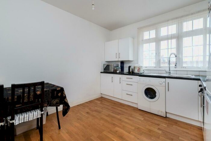 1 Bedroom Flat To Rent In Lord Derby House, Griffin Road, Plumstead, London, SE18