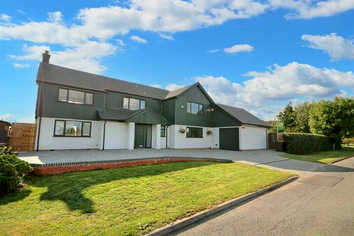 4 Bedroom Detached House For Sale In Top End, Renhold, Bedford, MK41