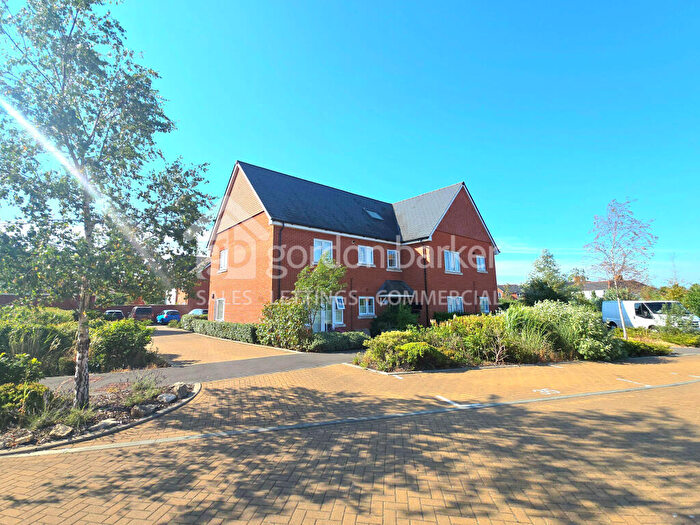 2 Bedroom Apartment For Sale In Narrowleaf Drive, Ringwood, Hampshire, BH24