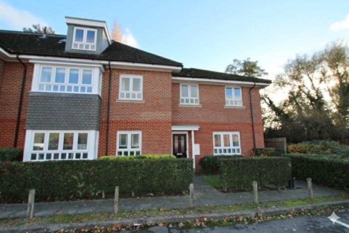 2 Bedroom Maisonette To Rent In Doveton House Balmoral Drive, Frimley, Camberley, Surrey, GU16