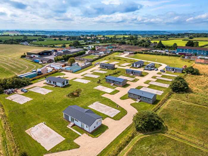 2 Bedroom Park Home For Sale In Bath And West Lodge Park, Nr Shepton Mallett, Somerset, BA4