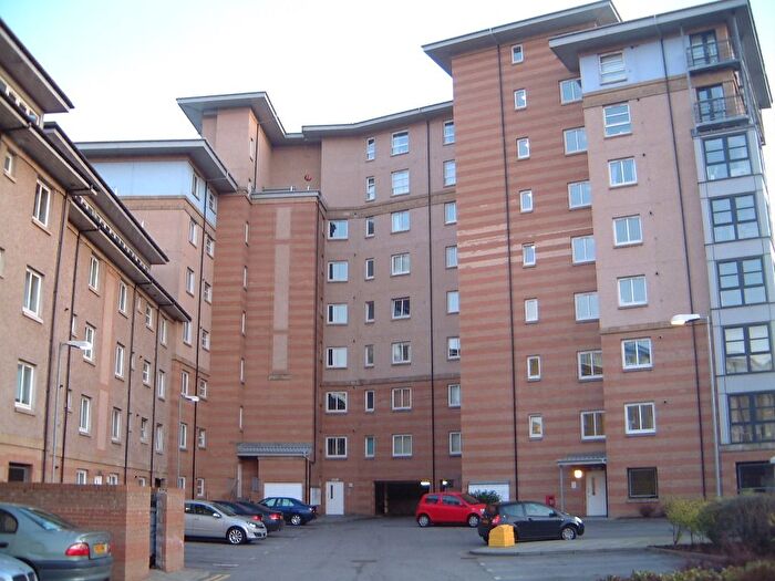 3 Bedroom Flat To Rent In Bannermill Place, City Centre, Aberdeen, AB24