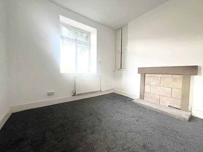 2 Bedroom Terraced House To Rent In Chelsea Street, Keighley, BD21